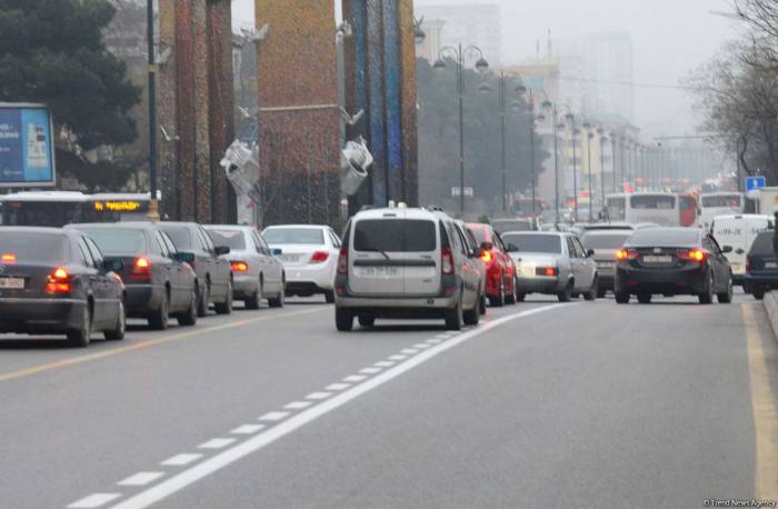 Агентство автомобильных дорог об устранении пробок в Баку
