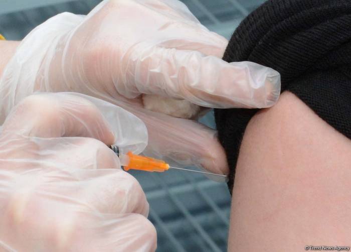 В Агсу вакцинированы около 2600 человек
