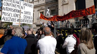 В Ницце прошел митинг против введения карантина по выходным
