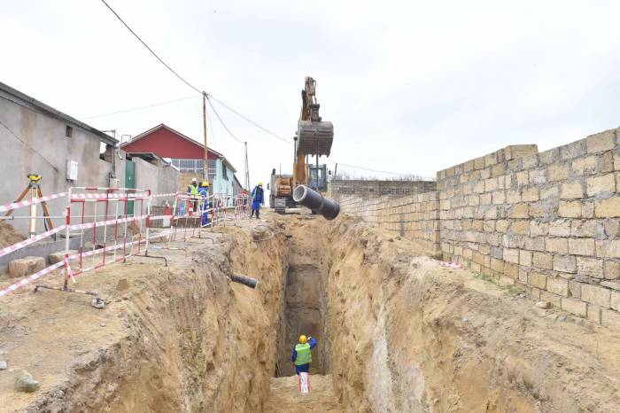 В поселке Сарай строится новый канализационный коллектор 