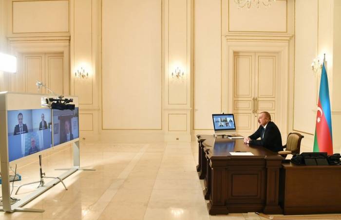 Ильхам Алиев принял гендиректора Signify и других представителей руководства компании - ФОТО 