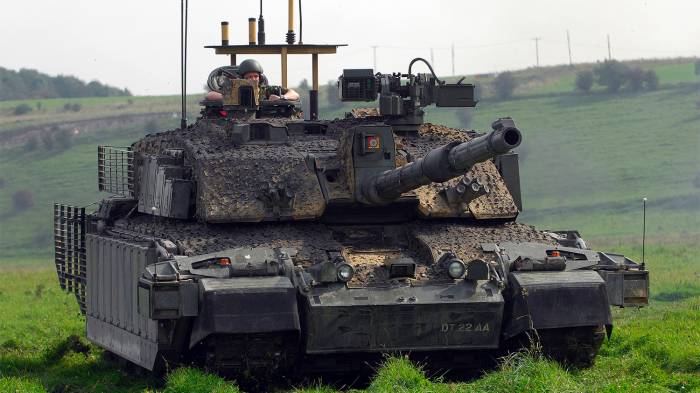 Военный эксперт перечислил критические недостатки британских танков