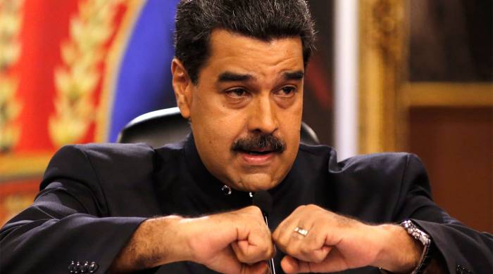 Мадуро вакцинировался «Спутником V»
