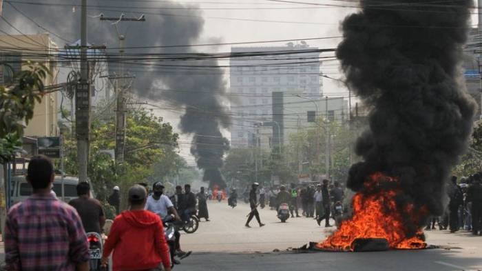 В результате беспорядков в Мьянме погибли 50 человек
