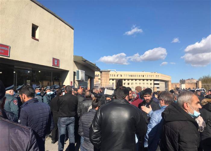 В Армении вновь разгорелись протесты родителей солдат: насильно отправляют в Карабах