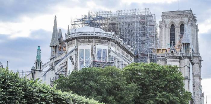 Власти Франции одобрили проект восстановления деревянного каркаса крыши собора Нотр-Дам