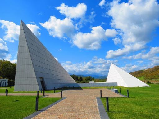 В Губинском мемориальном комплексе геноцида проводятся подготовительные работы - ФОТО