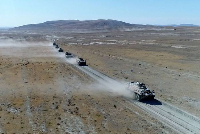 Высокий уровень оснащения азербайджанской армии останется приоритетом - премьер
