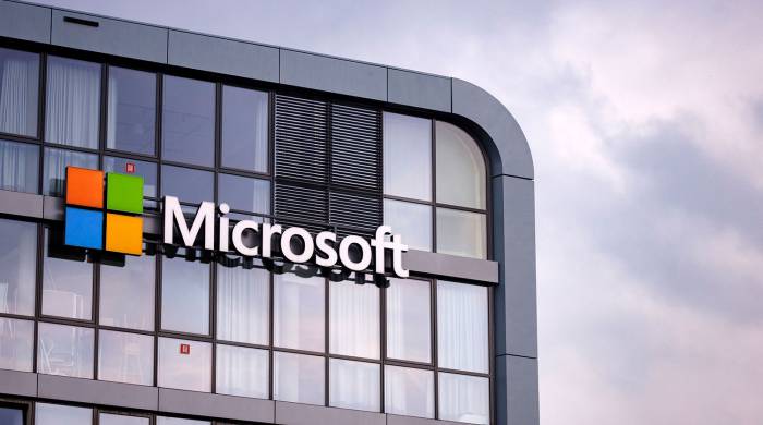 Bloomberg узнал о переговорах Microsoft по покупке еще одной соцсети
