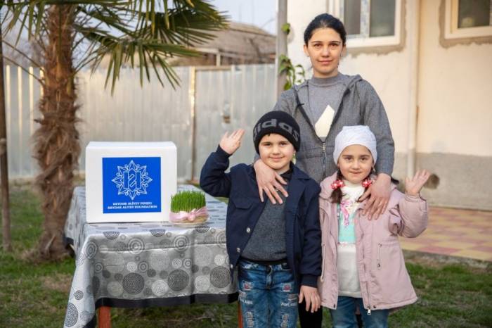 Фонд Гейдара Алиева направил подарки малообеспеченным семьям по случаю праздника Новруз - ФОТО