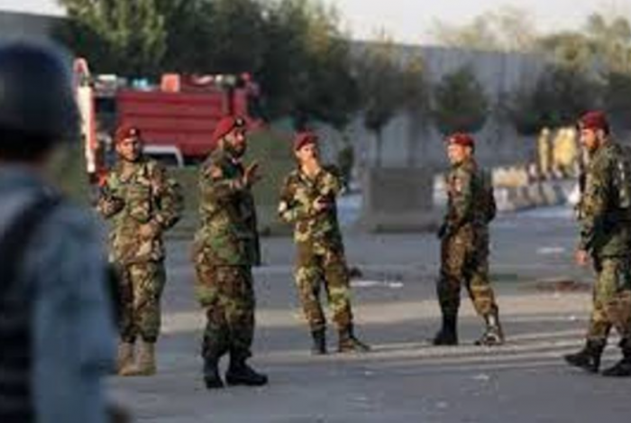 Не менее восьми силовиков погибли при атаке боевиков в Афганистане