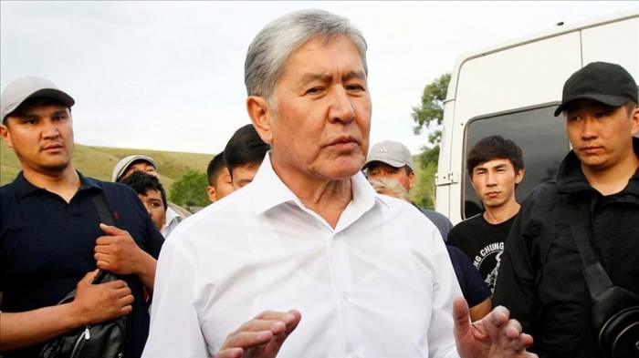 Суд продлил арест бывшему президенту Кыргызстана
