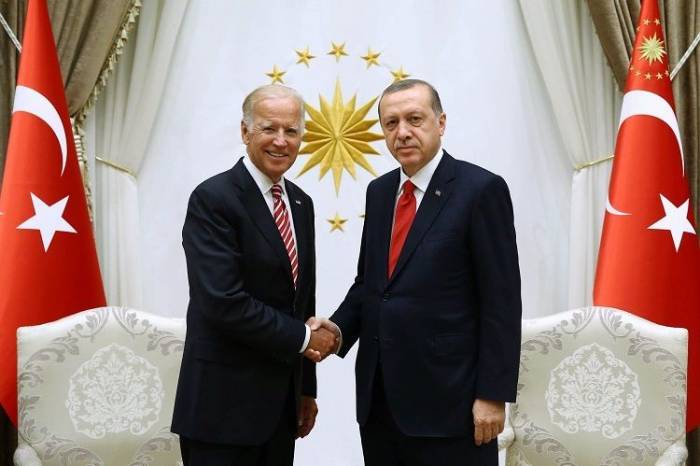 Между президентами Турции и США состоялся телефонный разговор