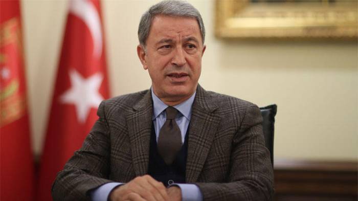 Турция продолжает тесное сотрудничество с азербайджанскими братьями - министр обороны
