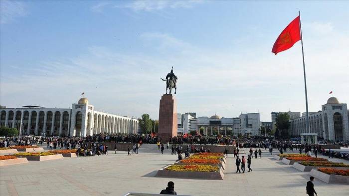 В Кыргызстане наступил день тишины перед референдумом
