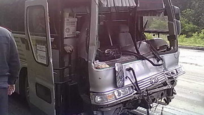 В Мексике более 10 человек погибли в столкновении двух автобусов
