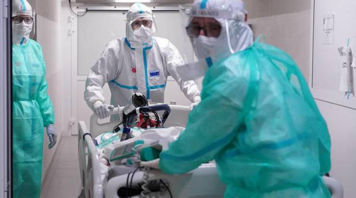 В России выявили 8840 случаев заражения коронавирусом за сутки
