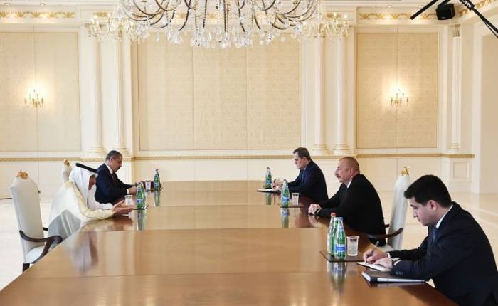 Президент Ильхам Алиев принял генсека ОИС
