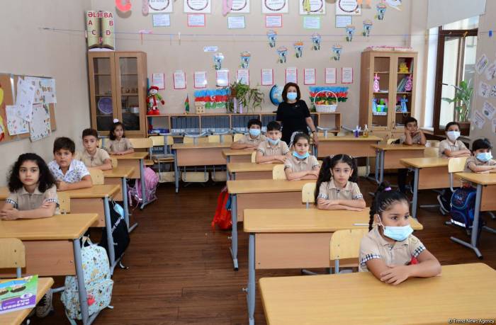 Школы в регионах Азербайджана функционируют в обычном режиме - минобразования
