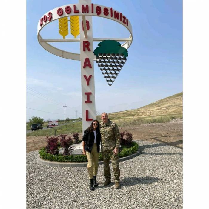 Ильхам Алиев: Мы вновь установили стелу на въезде в Джебраил - ВИДЕО