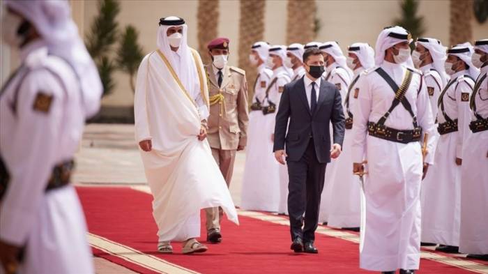 Зеленский обсудил с эмиром Катара перспективы сотрудничества