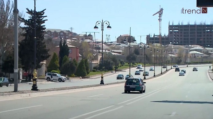 На проспекте "8 Ноября" в Баку проводятся работы по реконструкции