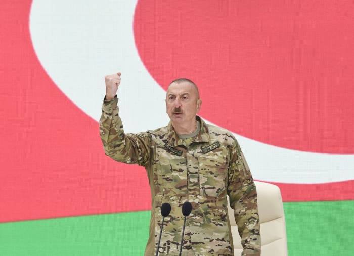 Ильхам Алиев: Каждый человек, посетивший Парк военных трофеев, увидит силу нашей армии