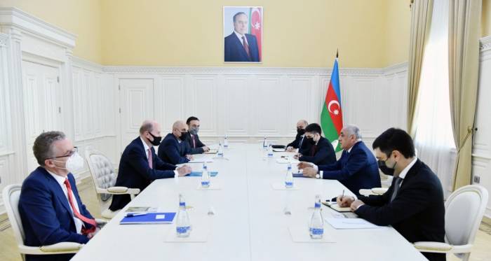 Али Асадов встретился с региональным президентом BP

