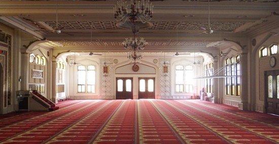 Религиозные церемонии в мечетях Азербайджана будут проводиться с учетом правил карантина
