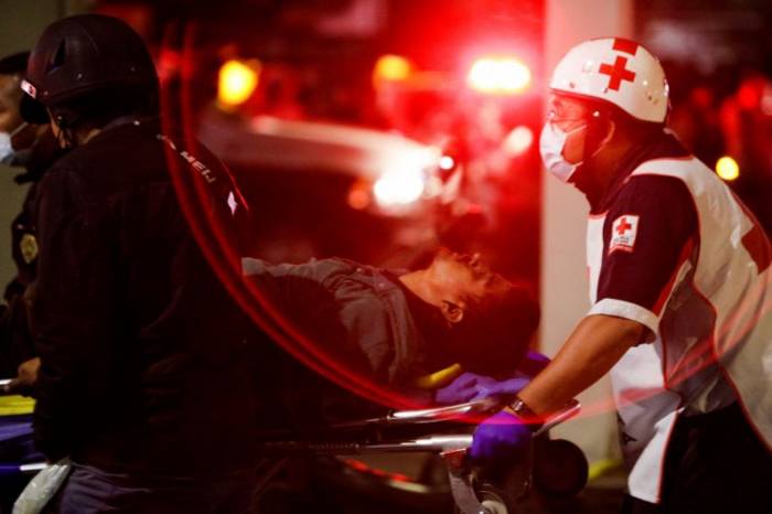 Число жертв в результате обрушения метромоста в Мехико возросло до 25
