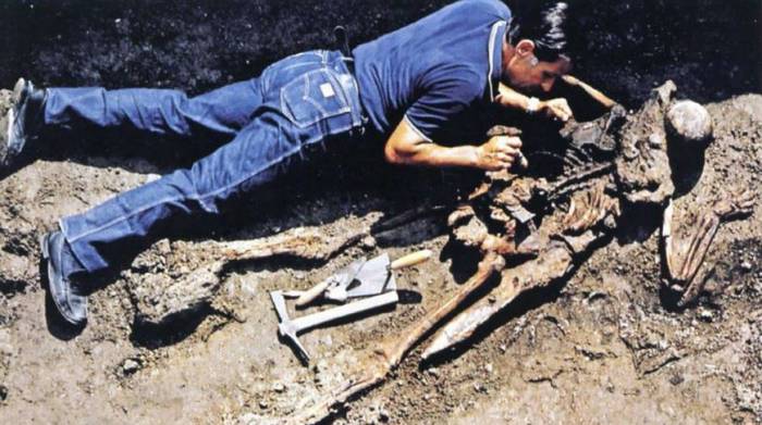 Итальянские археологи опознали тело человека, погибшего 2 тыс. лет назад в Геркулануме