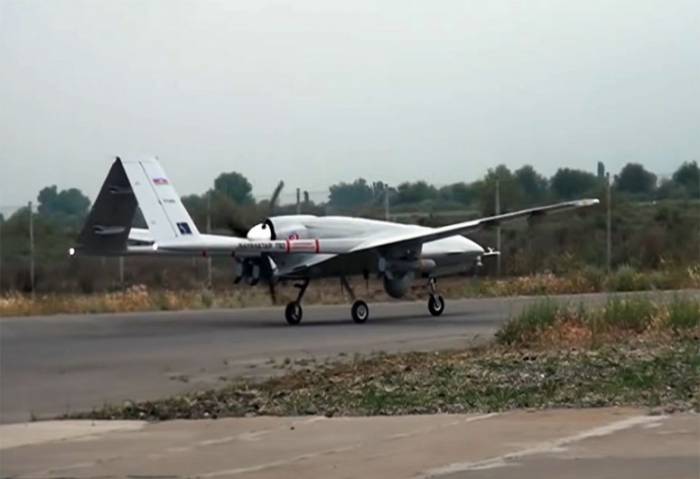 ВВС Азербайджана выполняют плановые учебно-тренировочные полеты