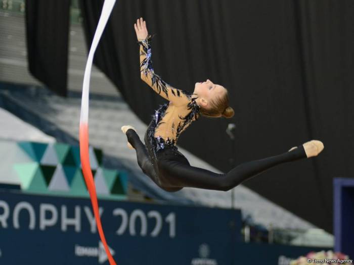 В Баку стартовал второй день соревнований Кубка мира по художественной гимнастике - ФОТО