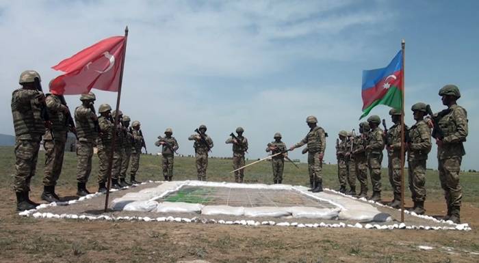 Турция и Азербайджан провели тактические учения - ВИДЕО