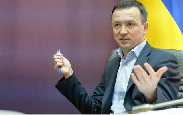 Министр экономики Украины и министр инфраструктуры подали в отставку
