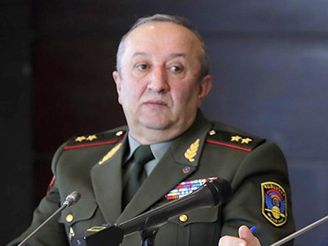 Экс-главе Генштаба Армении предъявлено обвинение
