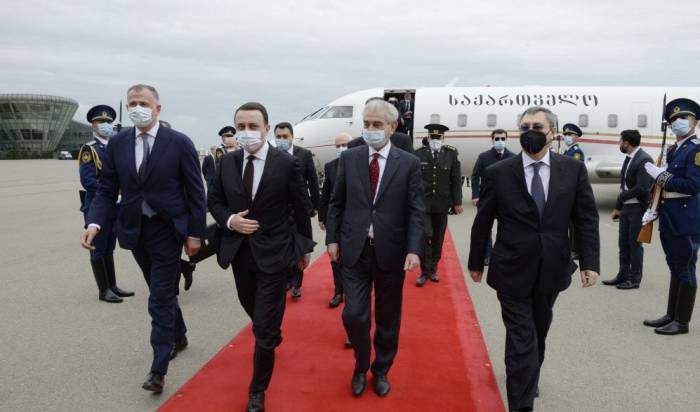 Премьер Грузии прибыл в Азербайджан
