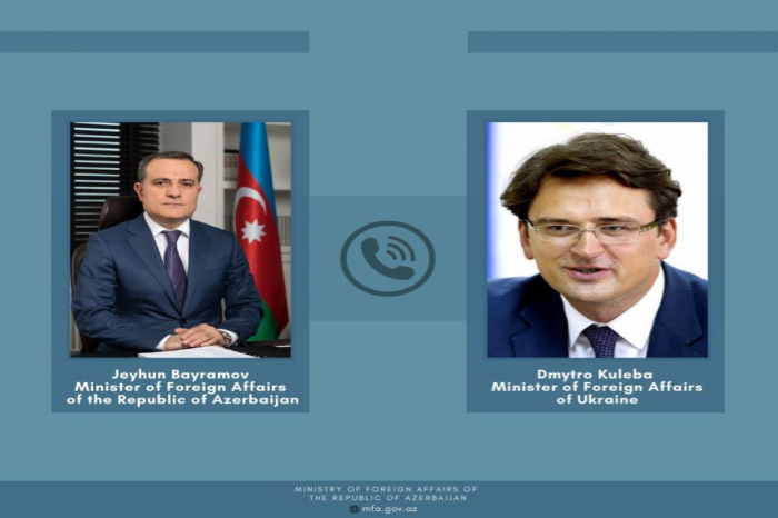 Состоялся телефонный разговор между министрами иностранных дел Азербайджана и Украины
