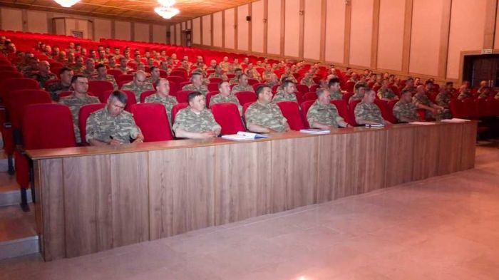 В войсках Нахчыванского гарнизона проведены очередные занятия по командирской подготовке - ВИДЕО