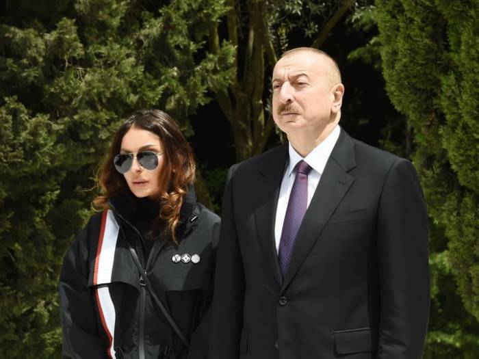 Ильхам Алиев и Мехрибан Алиева выразили соболезнования Патриарху Московскому и всея Руси