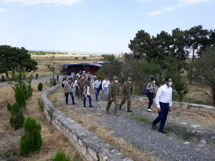 Иностранные дипломаты посетили крепость Шахбулаг - ФОТО