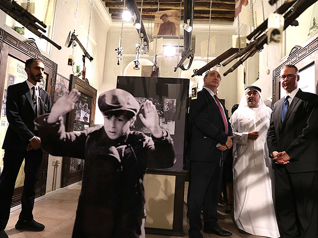 В ОАЭ открылась первая выставка, рассказывающая о Холокосте
