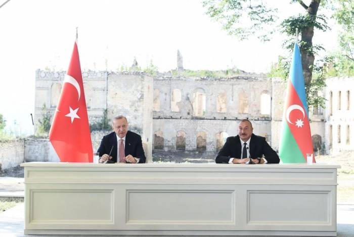 Ильхам Алиев: Во время войны мы еще раз увидели любовь и солидарность всего турецкого народа
