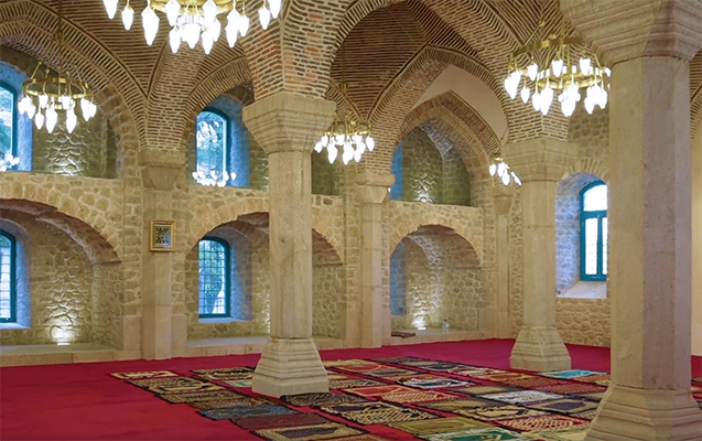 В Шуше восстанавливают исторические мечети