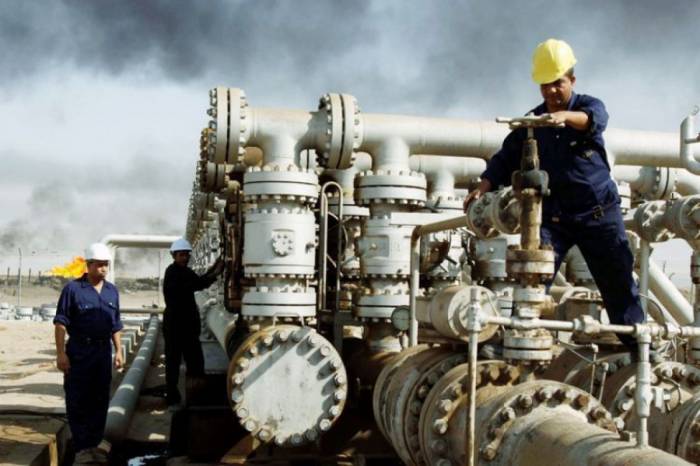 В нефтегазовый сектор Азербайджана в этом году инвестировано 2,3 миллиарда манатов