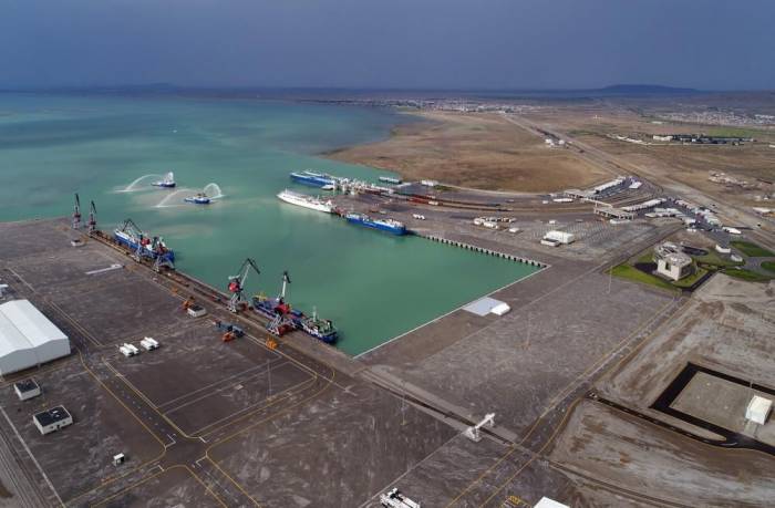 ЕС готов реализовать ряд проектов с Бакинским морским портом
