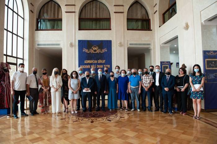 Министр культуры встретился с азербайджанскими актерами