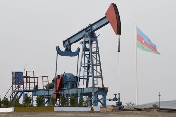 Цена азербайджанской нефти приближается к $74