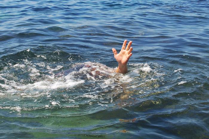 В Шувеляне 3 человека утонули в море