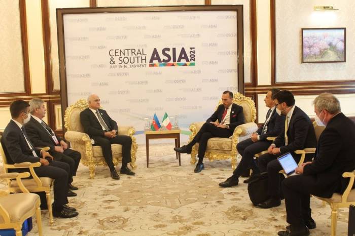 Азербайджан и Италия обсудили вопросы сотрудничества 
